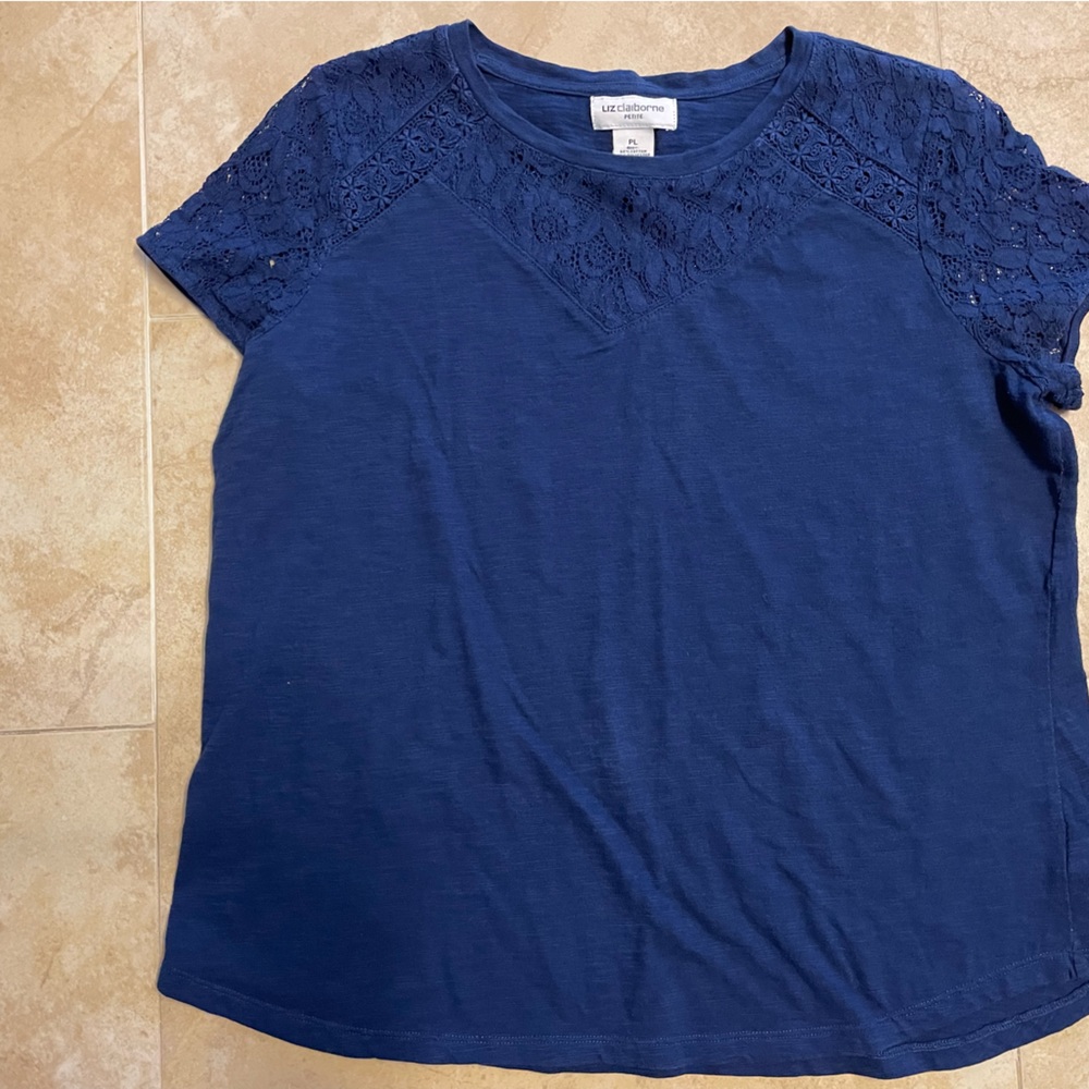 Ladies Liz Claiborne petite large top